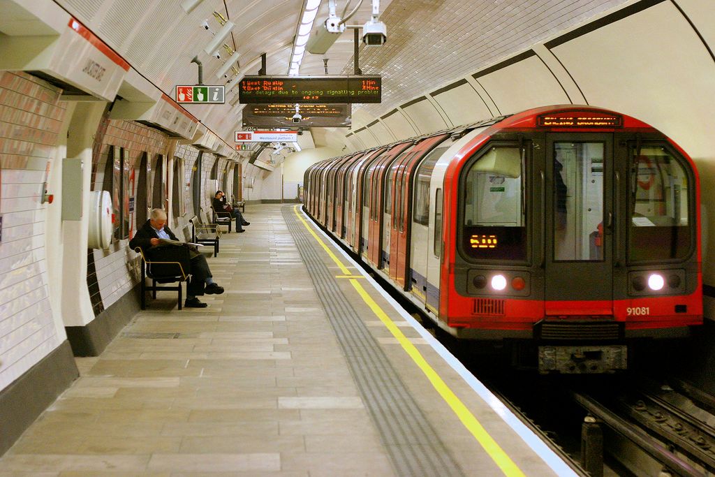 Ways to travel with ease in London